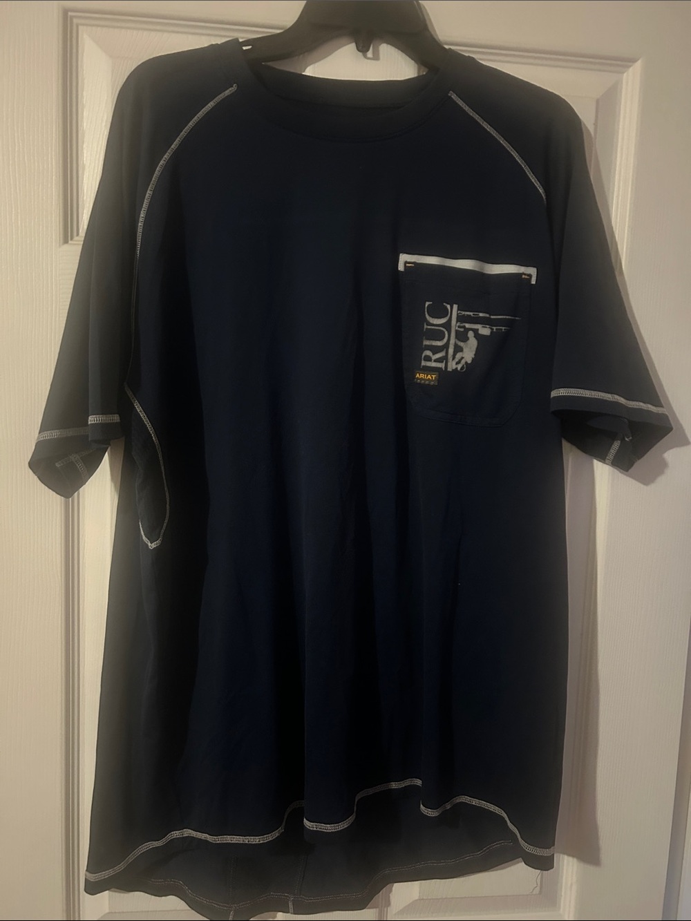 Ariat Navy Short Sleeve Pocket Tee with Contrast Stitching RUC size large